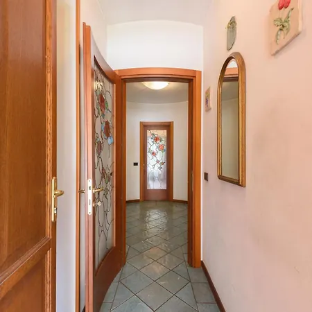 Apartment Le Rose Di Rosanna By Interhome Baveno